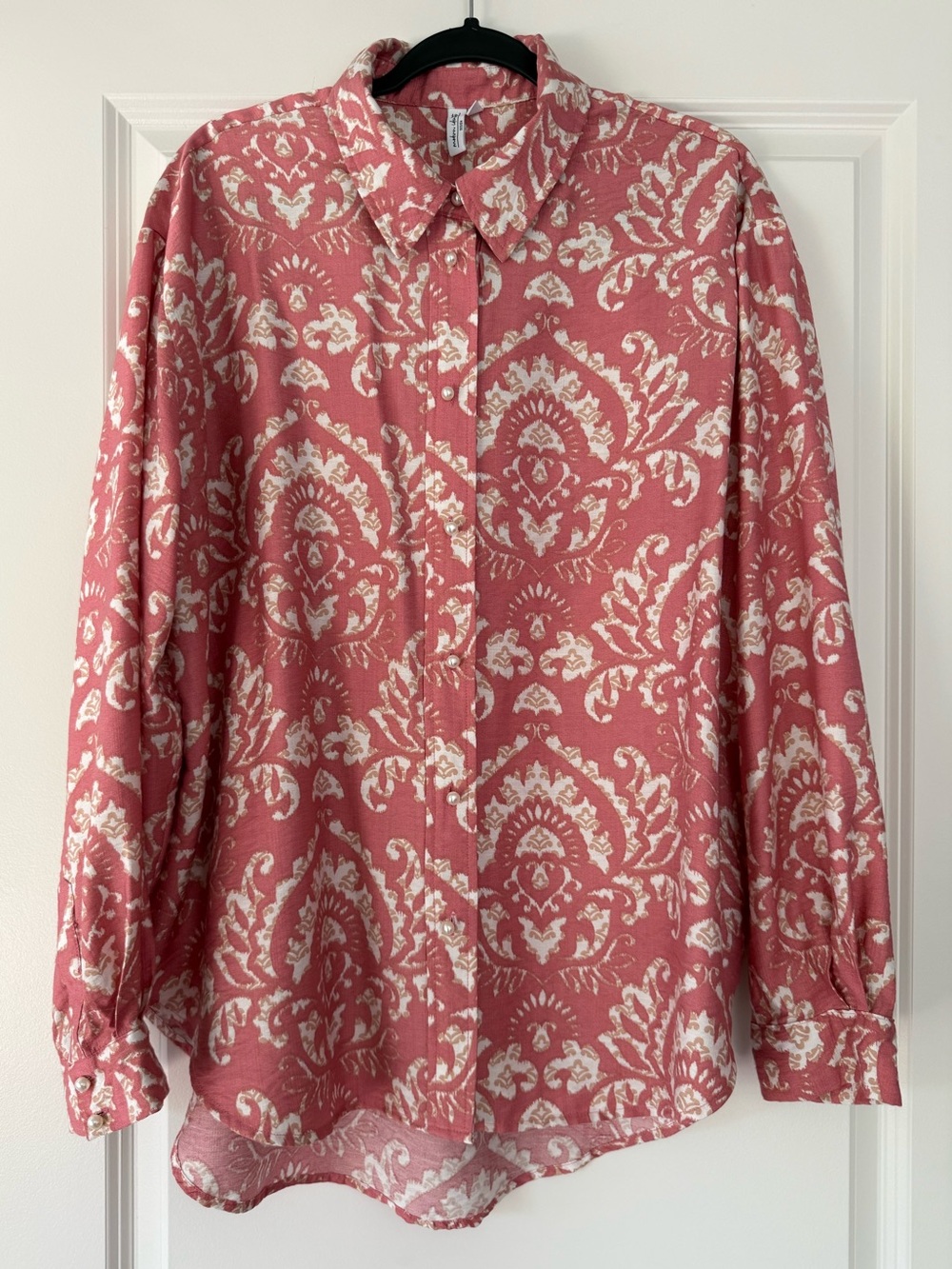 Button-Down Floral Print Shirt in Coral and Cream
